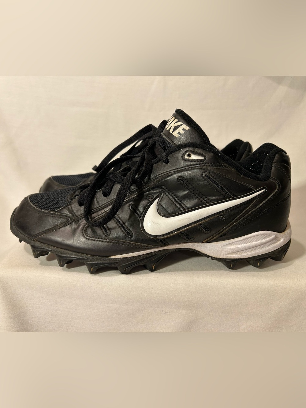 Nike Landshark Vintage Football Cleats Black White Men’s 9.5